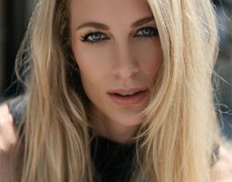 MANON
