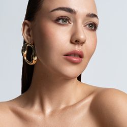 NINA SOPHIE
